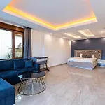 Luxury * Аланія